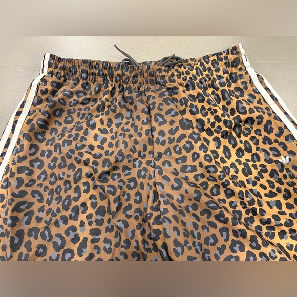 Adidas Leopard Print Track Pants with White Stripes NWT - Picture 3 of 3